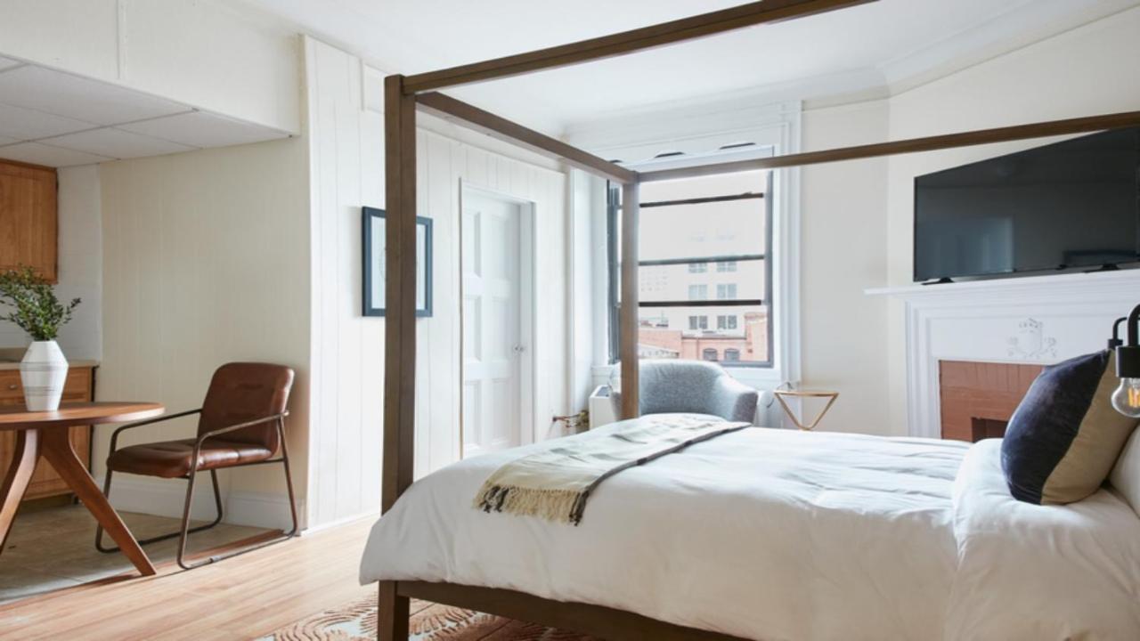Charming Downtown Crossing Suites By Sonder Everett 외부 사진
